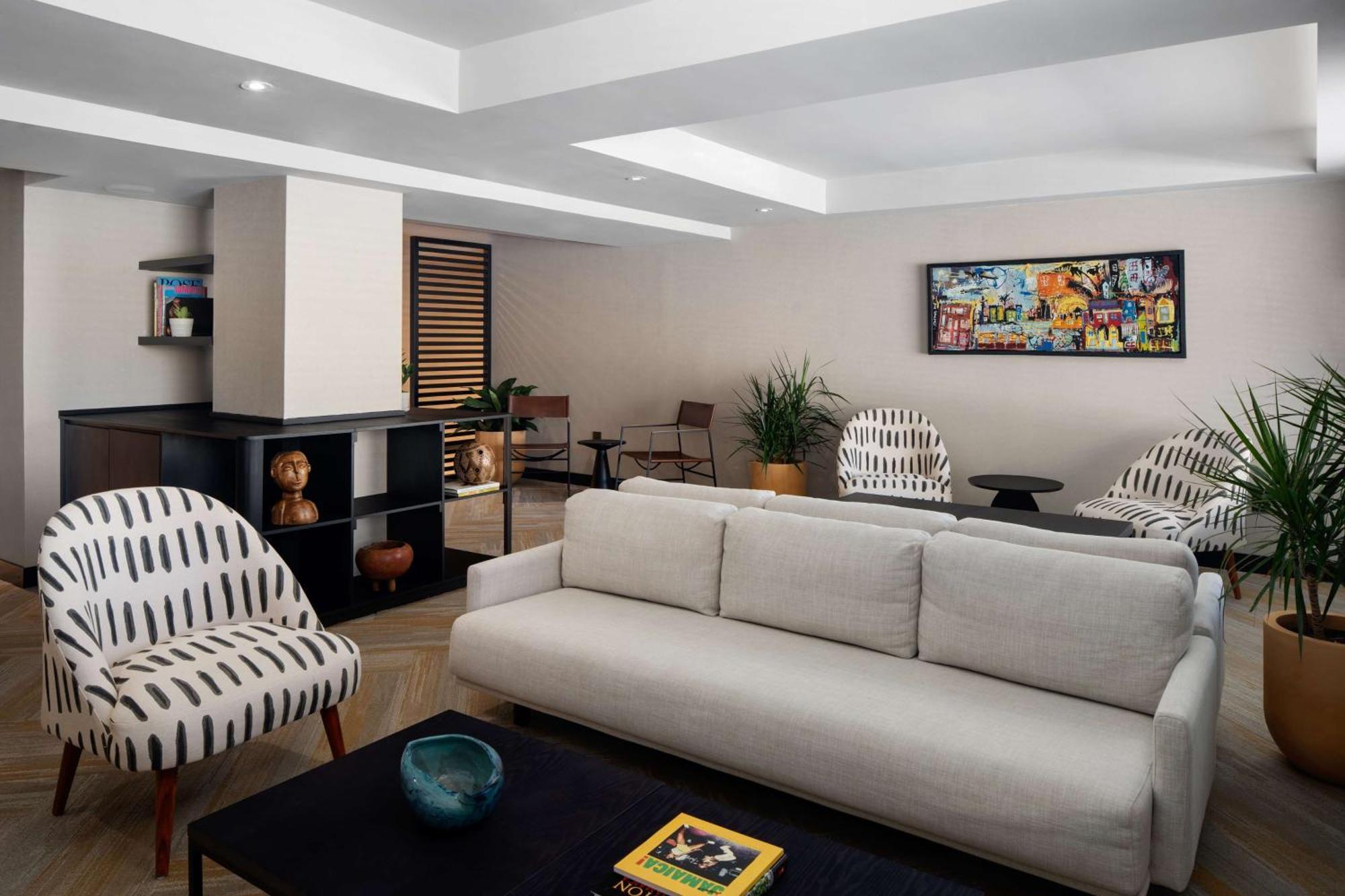 Rok Hotel Kingston Tapestry Collection By Hilton מראה חיצוני תמונה