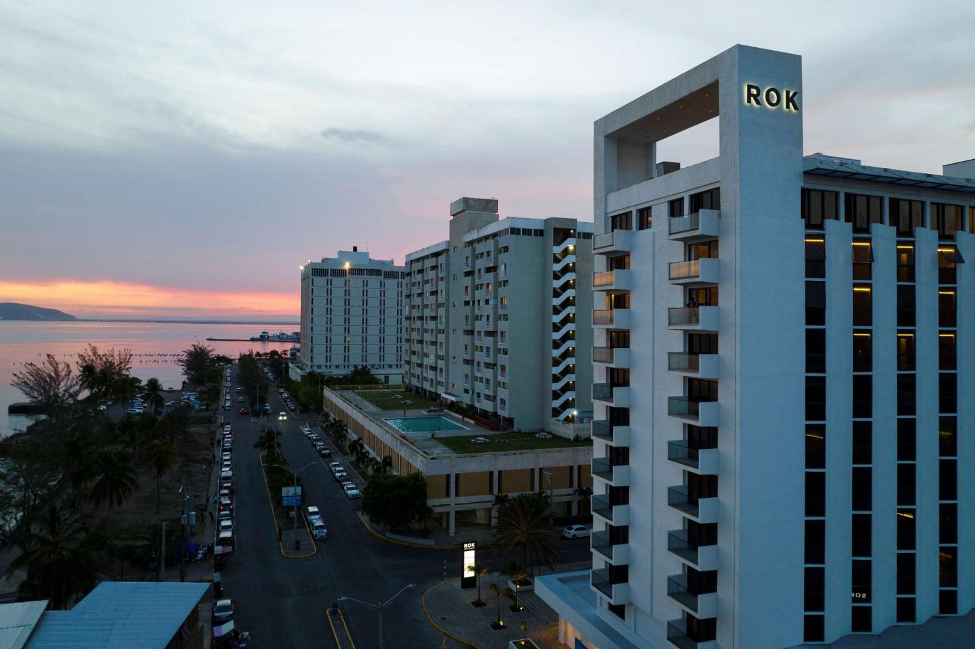 Rok Hotel Kingston Tapestry Collection By Hilton מראה חיצוני תמונה